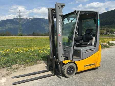 Elektro 3 Rad 2019  Jungheinrich EFG 215 - 330ZT (1)