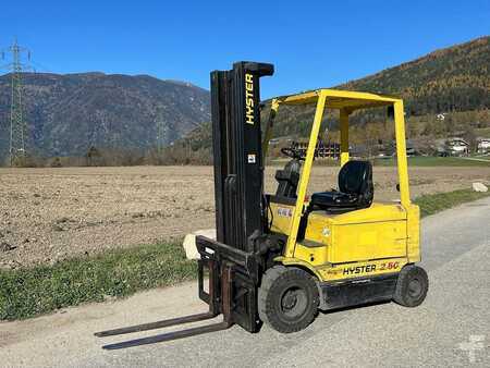 Carrelli elettrici 4 ruote 1999  Hyster J2.50XM-717 - 5500mm (1)