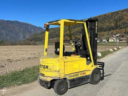 Carrelli elettrici 4 ruote 1999  Hyster J2.50XM-717 - 5500mm (4)