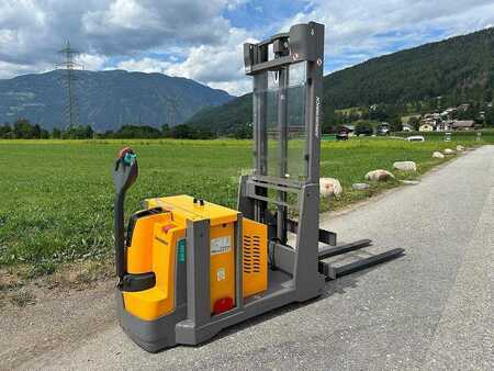 Pallet Stackers 2017  Jungheinrich EJG 112 - 320ZT (1)