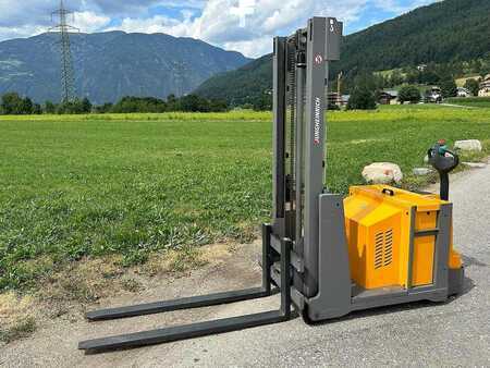 Pallet Stackers 2017  Jungheinrich EJG 112 - 320ZT (4)