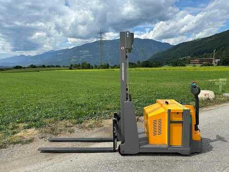 Pallet Stackers 2017  Jungheinrich EJG 112 - 320ZT (5)
