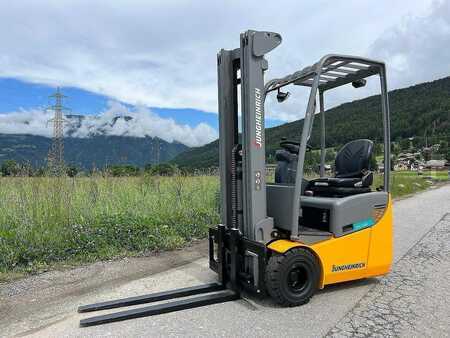 Elektro 3 Rad 2022  Jungheinrich EFG 110k - 500DZ (1)