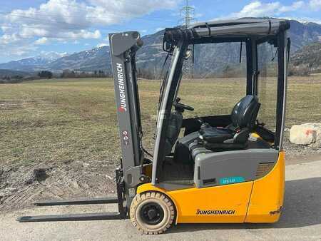 Electric - 3 wheels 2022  Jungheinrich EFG 113 - 310ZZ (2)