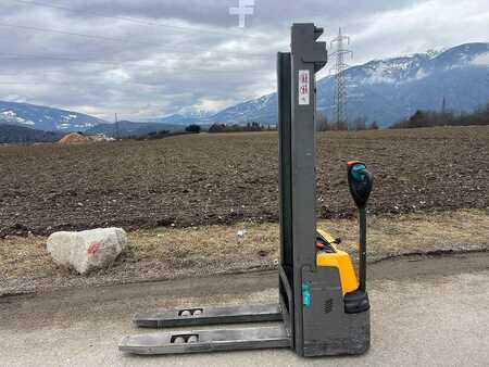 Pallet Stackers 2018  Jungheinrich EJC M10 - 330ZT (5)