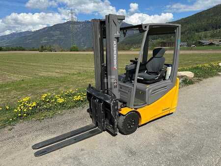 Carrelli elettrici 3 ruote 2017  Jungheinrich EFG 216k - 464DZ (1)