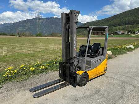 Elektro 3 Rad 2018  Jungheinrich EFG 218k - 550DZ (1)