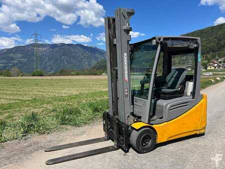 Carrelli elettrici 3 ruote 2018  Jungheinrich EFG 220 - 550DZ (1)
