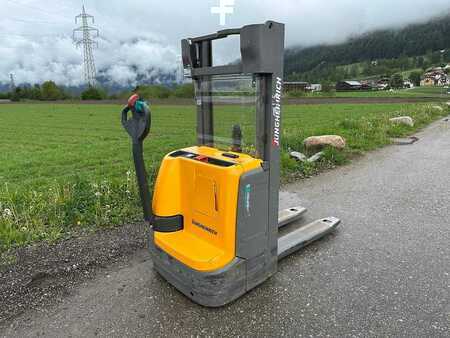 Hochhubwagen 2017  Jungheinrich EJC 110i - 250ZZ (1)