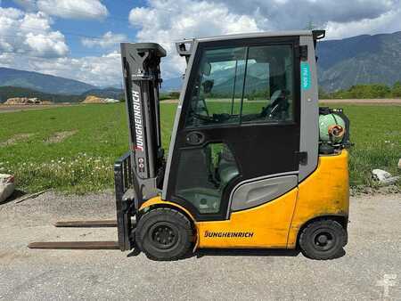 Chariots élévateurs GPL 2019  Jungheinrich TFG 320s - 464DZ (2)