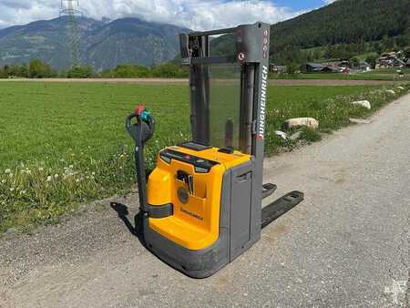Stoccatori 2021  Jungheinrich EJC 214zi - 430DZ (1)