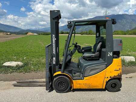 Empilhador a gás 2014  Jungheinrich TFG 320s - 380ZT (2)