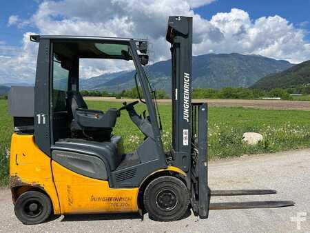 Empilhador a gás 2014  Jungheinrich TFG 320s - 380ZT (5)