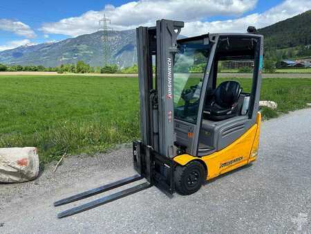 Carrelli elettrici 3 ruote 2021  Jungheinrich EFG 216k - 464DZ (1)