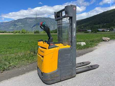 Stoccatori uomo a piedi 2016  Jungheinrich ERC 214 - 290ZT (1)