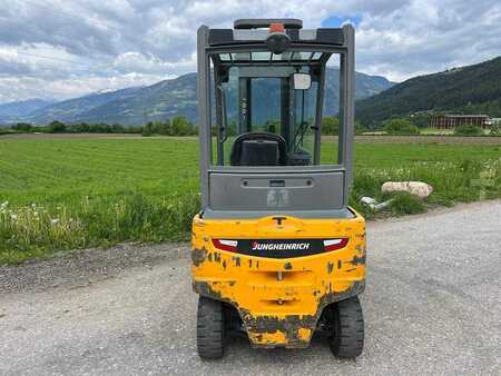 Carrelli elettrici 4 ruote 2020  Jungheinrich EFG 320 - 550DZ (3)
