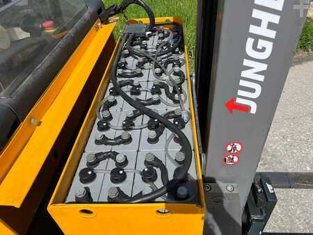 Schubmaststapler 2018  Jungheinrich ETV C16 - 560DZ (8)