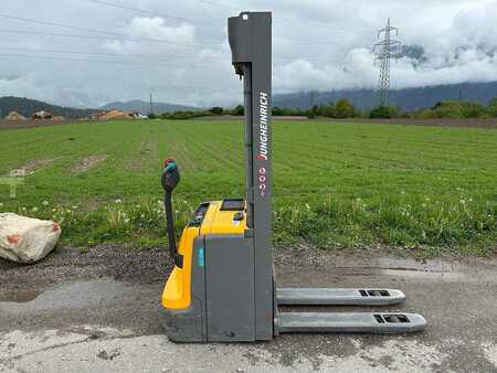 Stoccatori 2020  Jungheinrich EJC 214z - 535DZ (2)