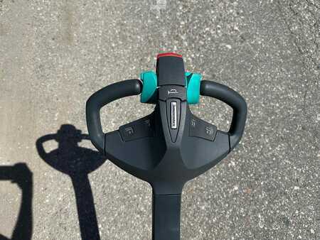 Ruční vysokozdvižný vozík 2018  Jungheinrich EMD 115i - 1520mm (6)