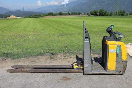 Stoccatori uomo a piedi 2016  Jungheinrich ECE 225 - 2400mm (5)