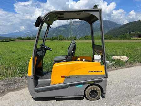 Tahač 2017  Jungheinrich EZS 5100XL (5)
