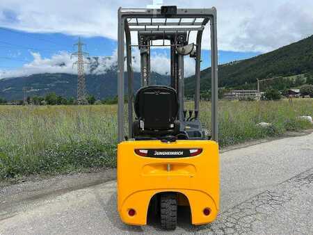 Chariots électriques à 3 roues 2022  Jungheinrich EFG 110k - 500DZ (3)