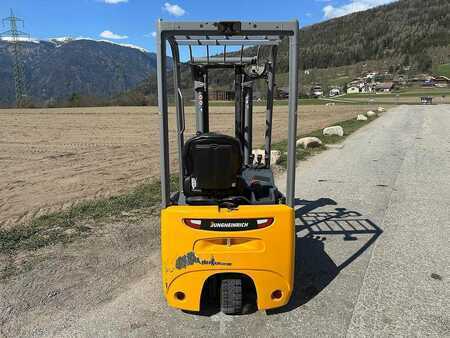 Chariots électriques à 3 roues 2022  Jungheinrich EFG 110k - 450DZ (3)
