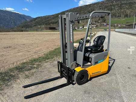 Chariots électriques à 3 roues 2022  Jungheinrich EFG 110k - 450DZ (1)