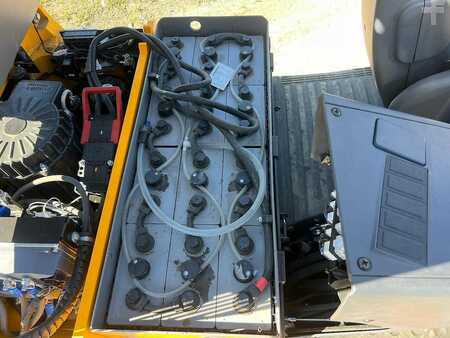 Carrelli elettrici 3 ruote 2021  Jungheinrich EFG 110 - 360ZZ (9)