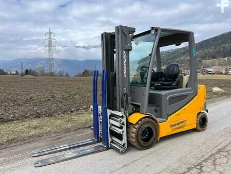 Elektryczne 4-kołowe 2019  Jungheinrich EFG S30 - 470DZ (1)