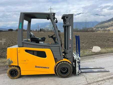 Elektryczne 4-kołowe 2019  Jungheinrich EFG S30 - 470DZ (5)