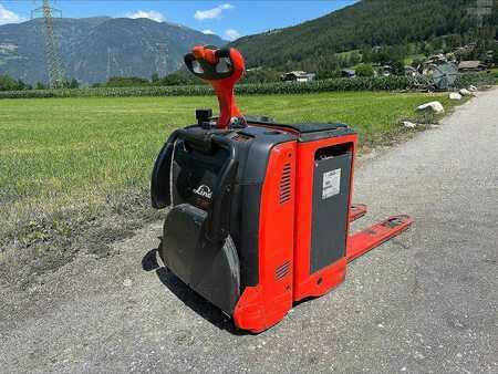 Stoccatori uomo a piedi 2020  Linde T20AP (1)