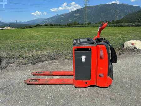 Stoccatori uomo a piedi 2020  Linde T20AP (5)