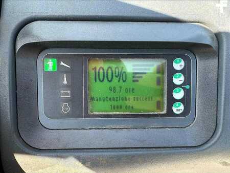 Stoccatori uomo a piedi 2020  Linde T20AP (8)