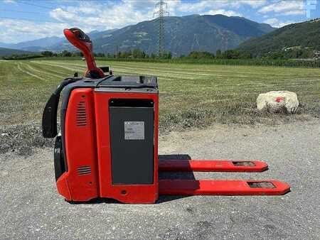 Stoccatori uomo a piedi 2020  Linde T20AP (2)