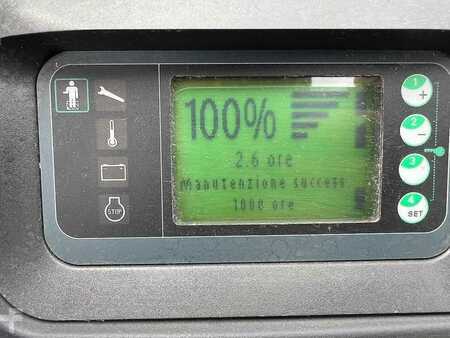 Stoccatori uomo a piedi 2020  Linde T20 AP (8)