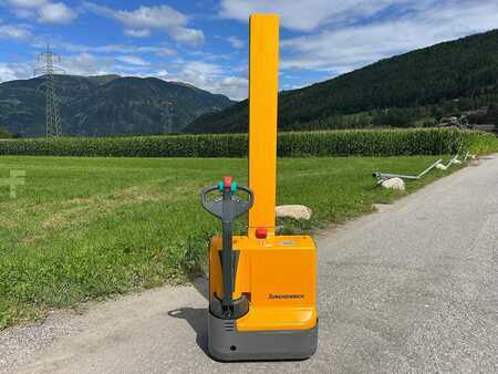 Hochhubwagen 2021  Jungheinrich EMC 105 - 200E (3)