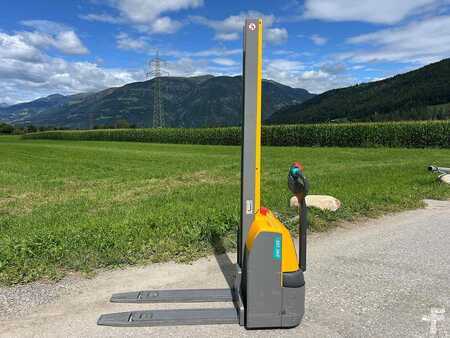 Hochhubwagen 2021  Jungheinrich EMC 105 - 200E (5)