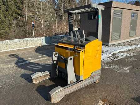 Carretilla retráctil 2019  Jungheinrich ETV 318 - 1112DZ (1)