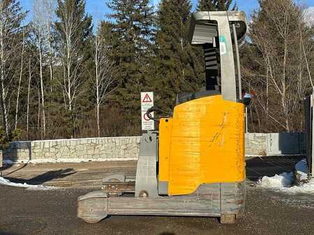 Carretilla retráctil 2019  Jungheinrich ETV 318 - 1112DZ (2)