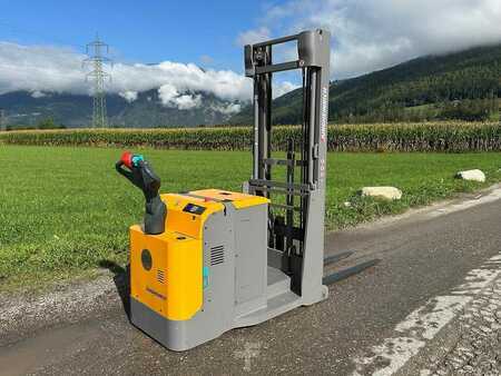 Stacker pedestre 2023  Jungheinrich EJG 212 - 470DZ (1)