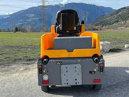 Rebocador 2018  Jungheinrich EZS 570i (3)