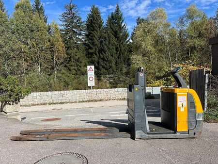 VZV s plošinou pro řidiče 2014  Jungheinrich ECE 225 HP - 2400mm (5)