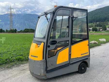 Tahač 2018  Jungheinrich EZS 590 (1)