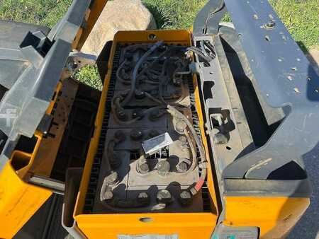 VZV s plošinou pro řidiče 2020  Jungheinrich ECE 220 (8)