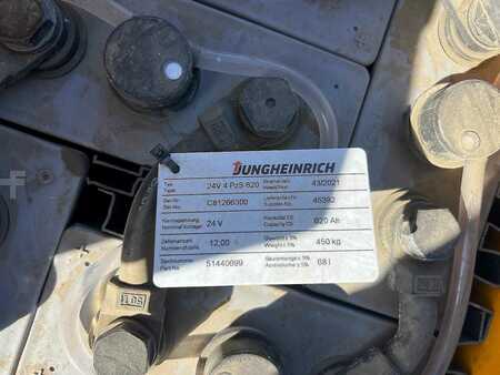 VZV s plošinou pro řidiče 2020  Jungheinrich ECE 220 (9)