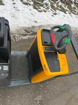 VZV s plošinou pro řidiče 2014  Jungheinrich ECE 220 (6)