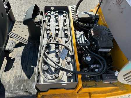 Carrelli elettrici 3 ruote 2019  Jungheinrich EFG 110k - 500DZ (10)