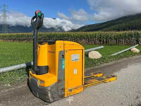 Niederhubwagen 2021  Jungheinrich EJE 225 (1)