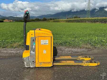 Niederhubwagen 2021  Jungheinrich EJE 225 (2)